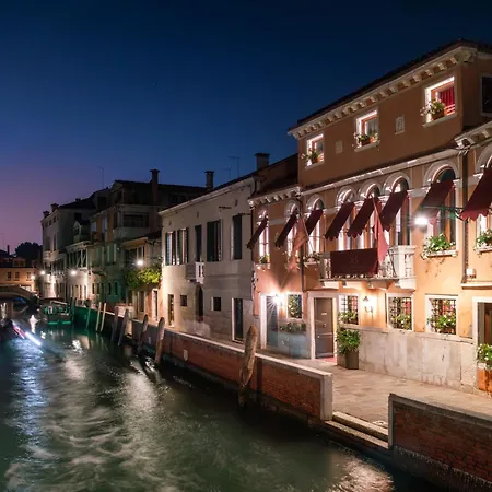 Hotel Excess Boutique & Private - Adults Only